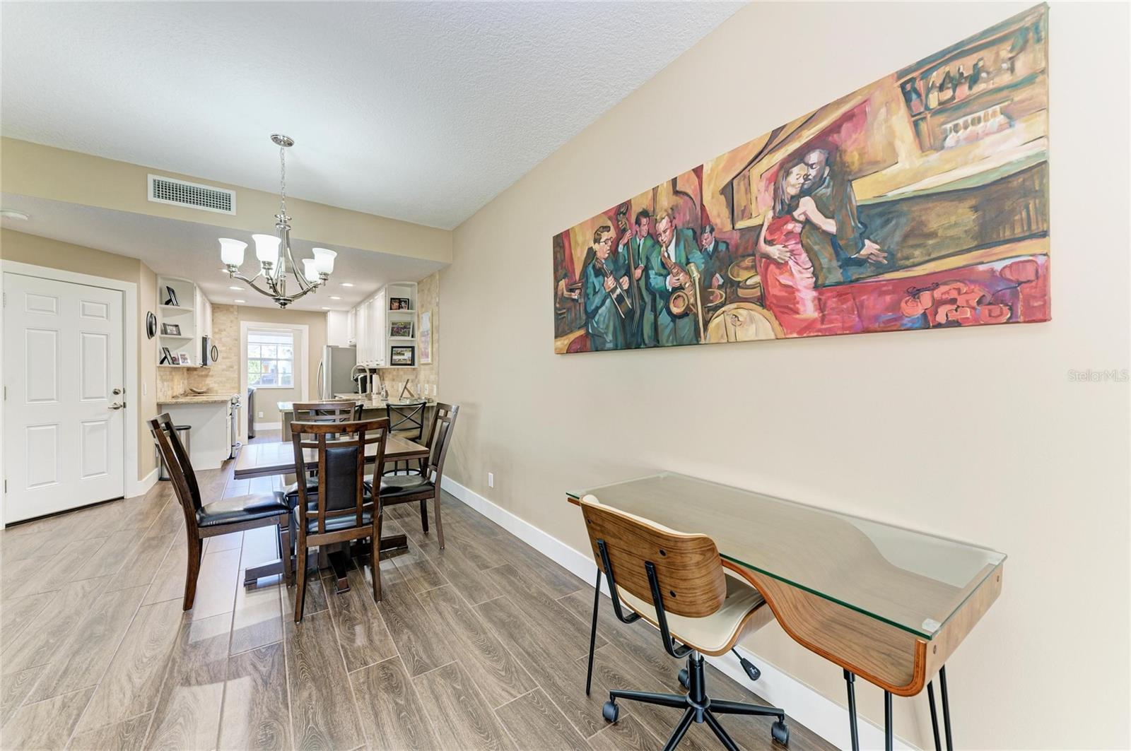 Image 21 of 83 For 7924 Farina Court