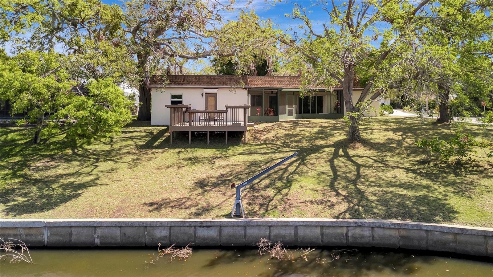 Image 25 of 33 For 3428 Mineola Drive