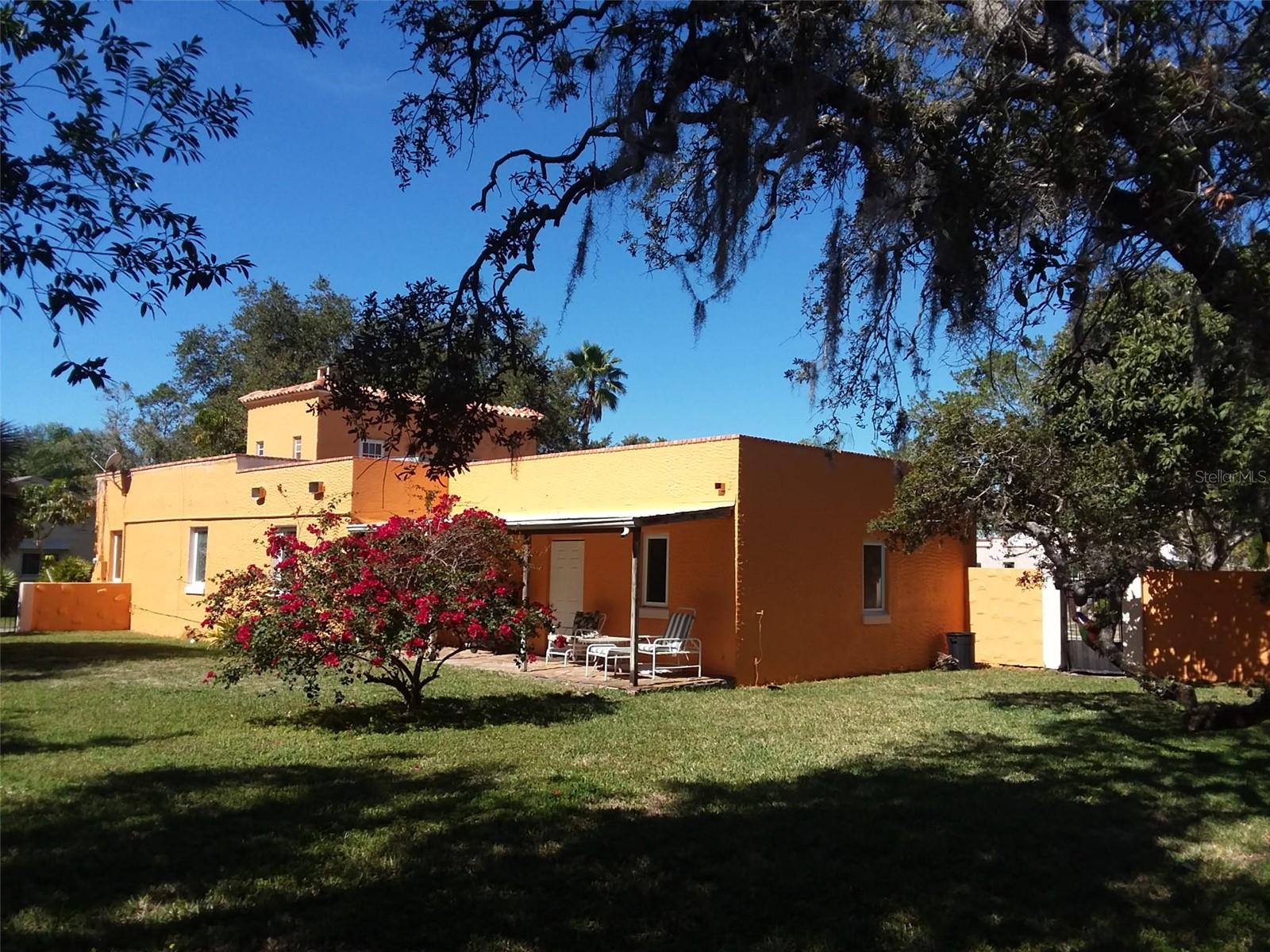 Image 4 of 21 For 322 Buena Vista Avenue