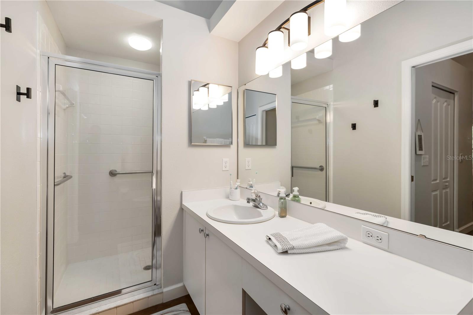 Image 23 of 48 For 5240 Hyland Hills Avenue 1424