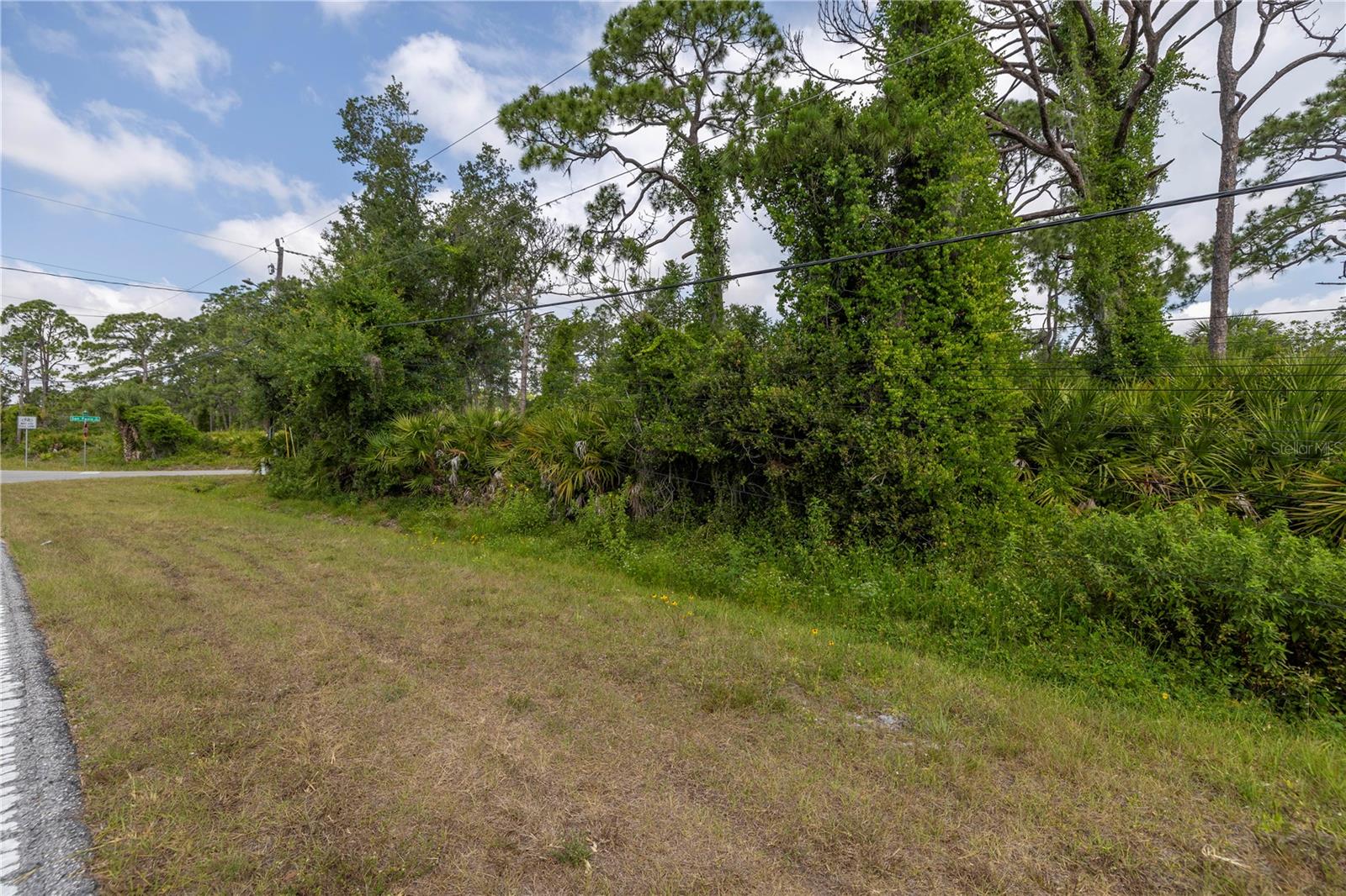 Image 6 of 16 For De Leon Drive