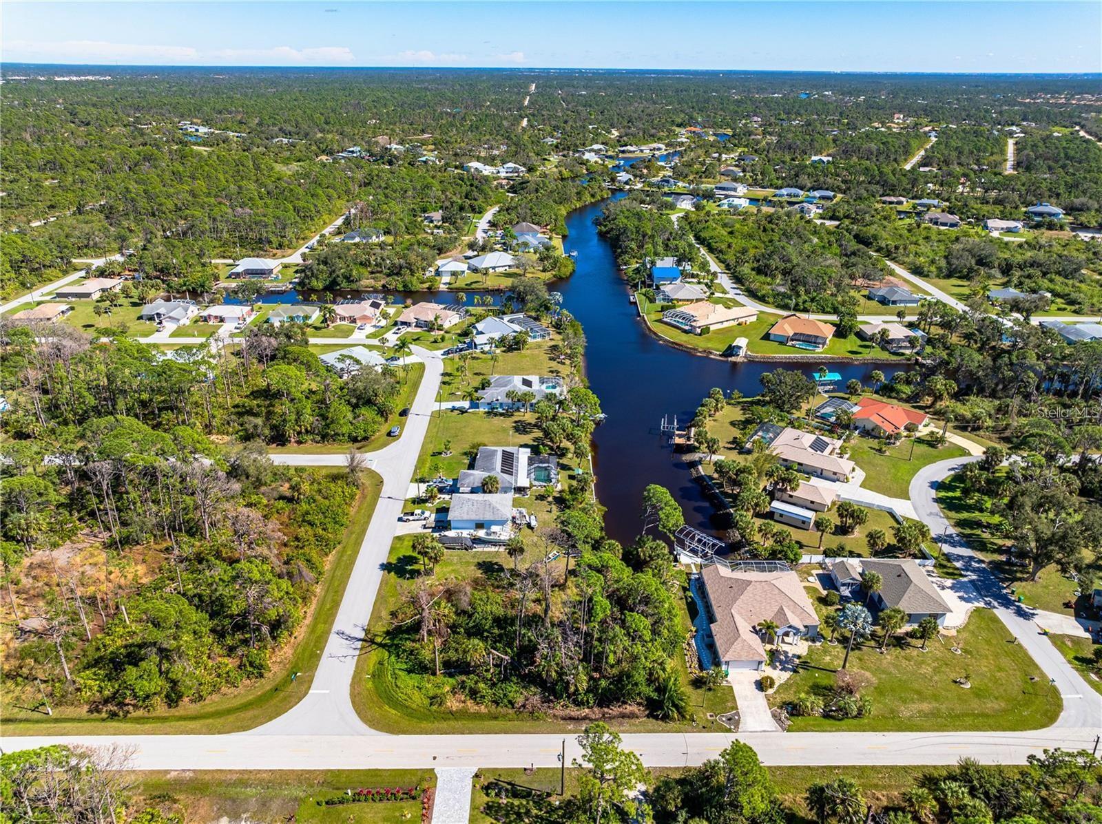 Image 3 of 7 For 1096 Campbell Street