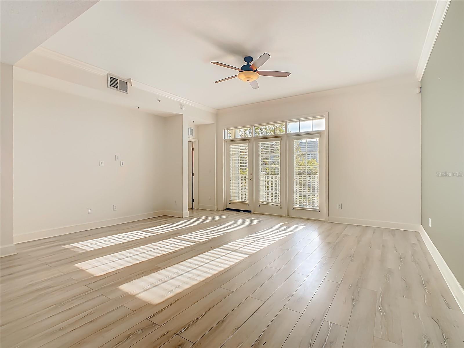 Image 27 of 67 For 1210 Vaux Boulevard 408