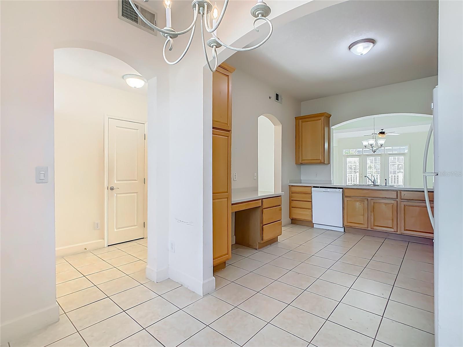 Image 3 of 67 For 1210 Vaux Boulevard 408