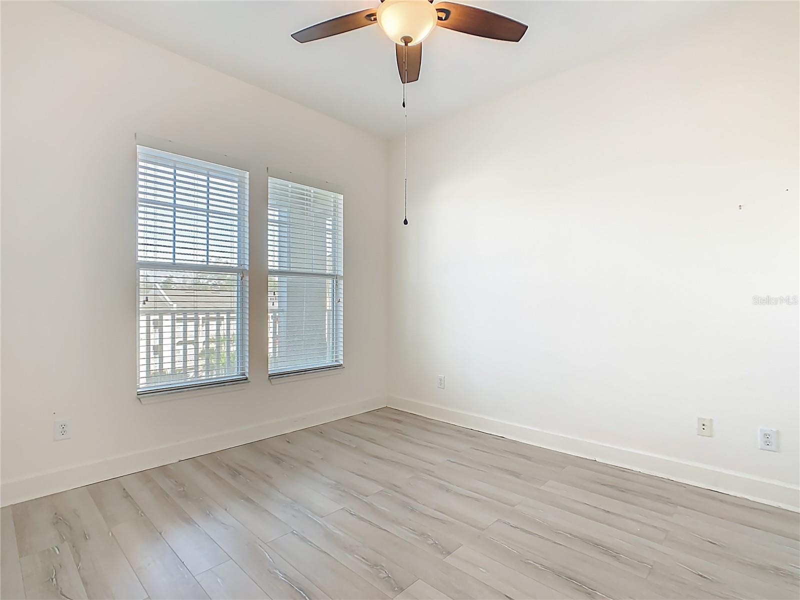 Image 34 of 67 For 1210 Vaux Boulevard 408