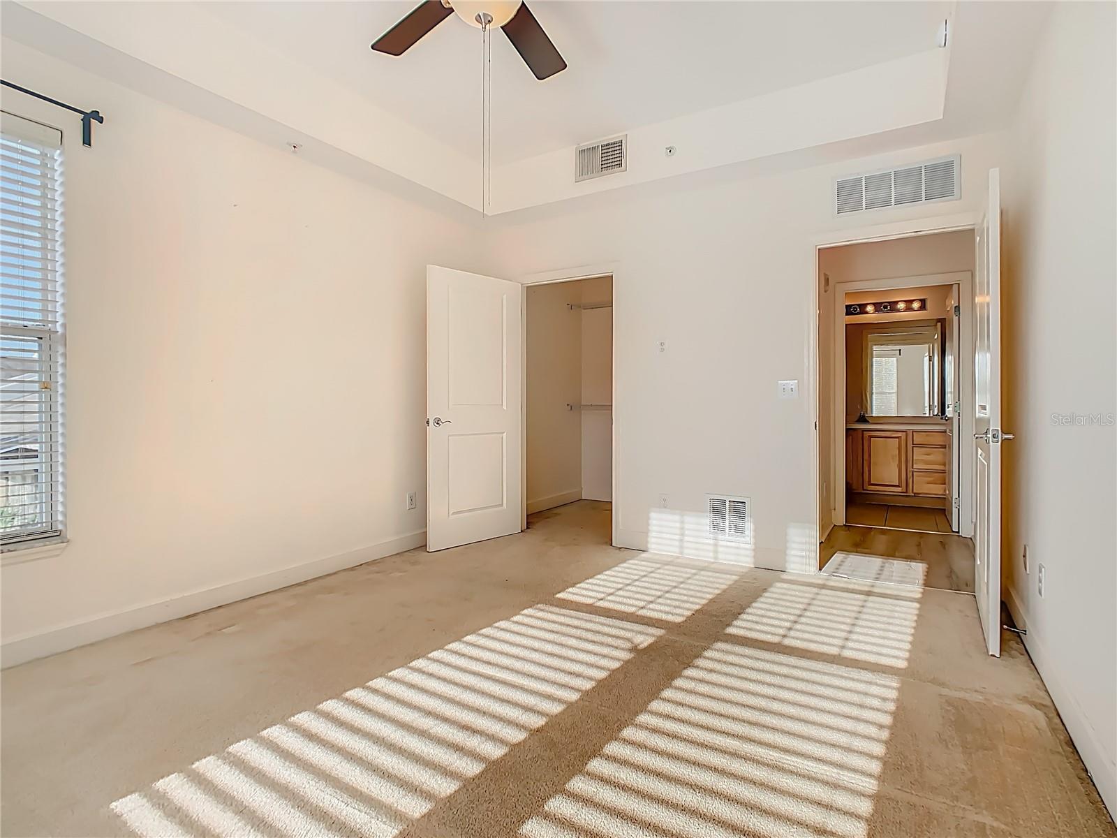 Image 39 of 67 For 1210 Vaux Boulevard 408