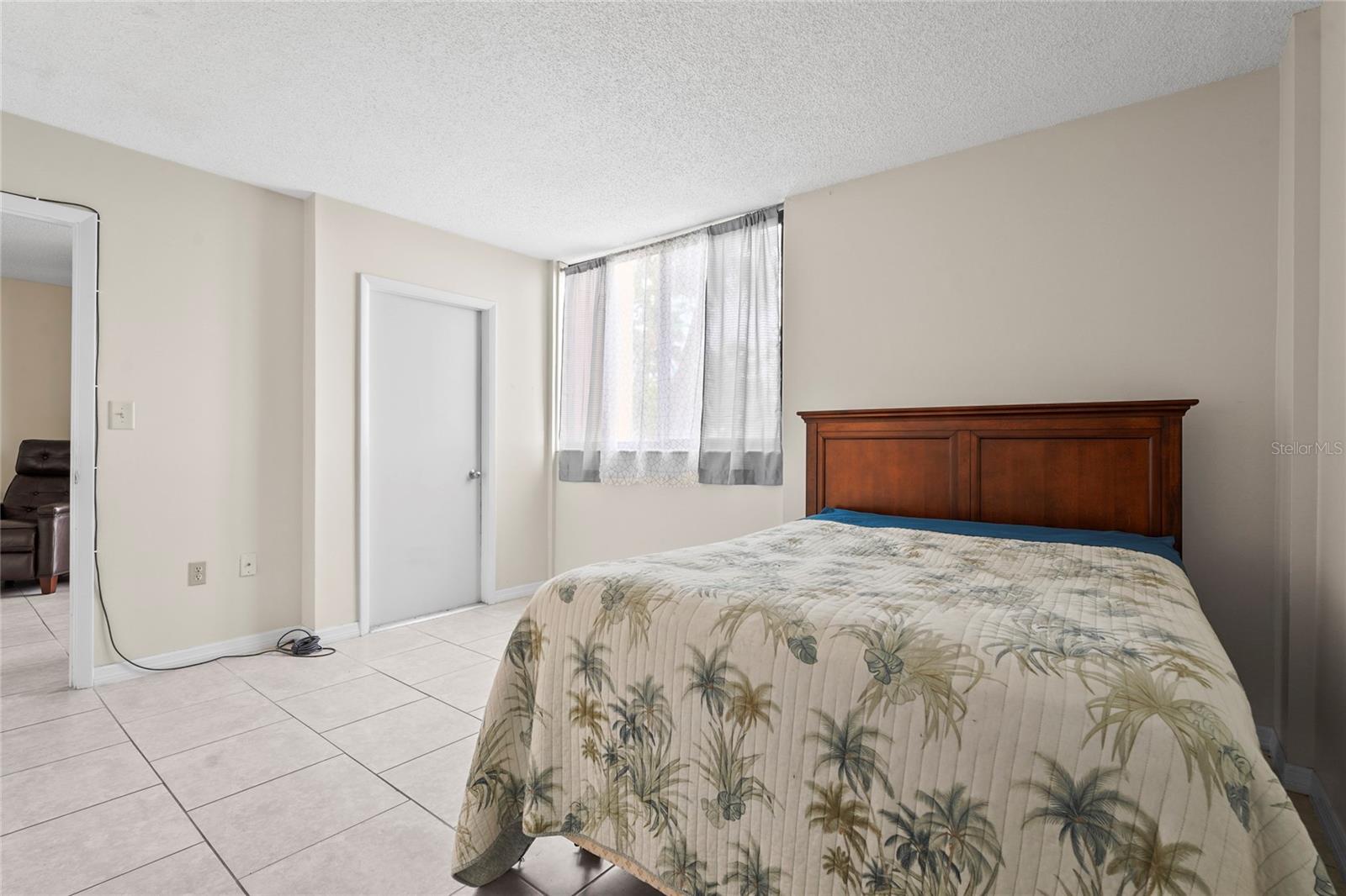 Image 28 of 51 For 3006 Caring Way 210