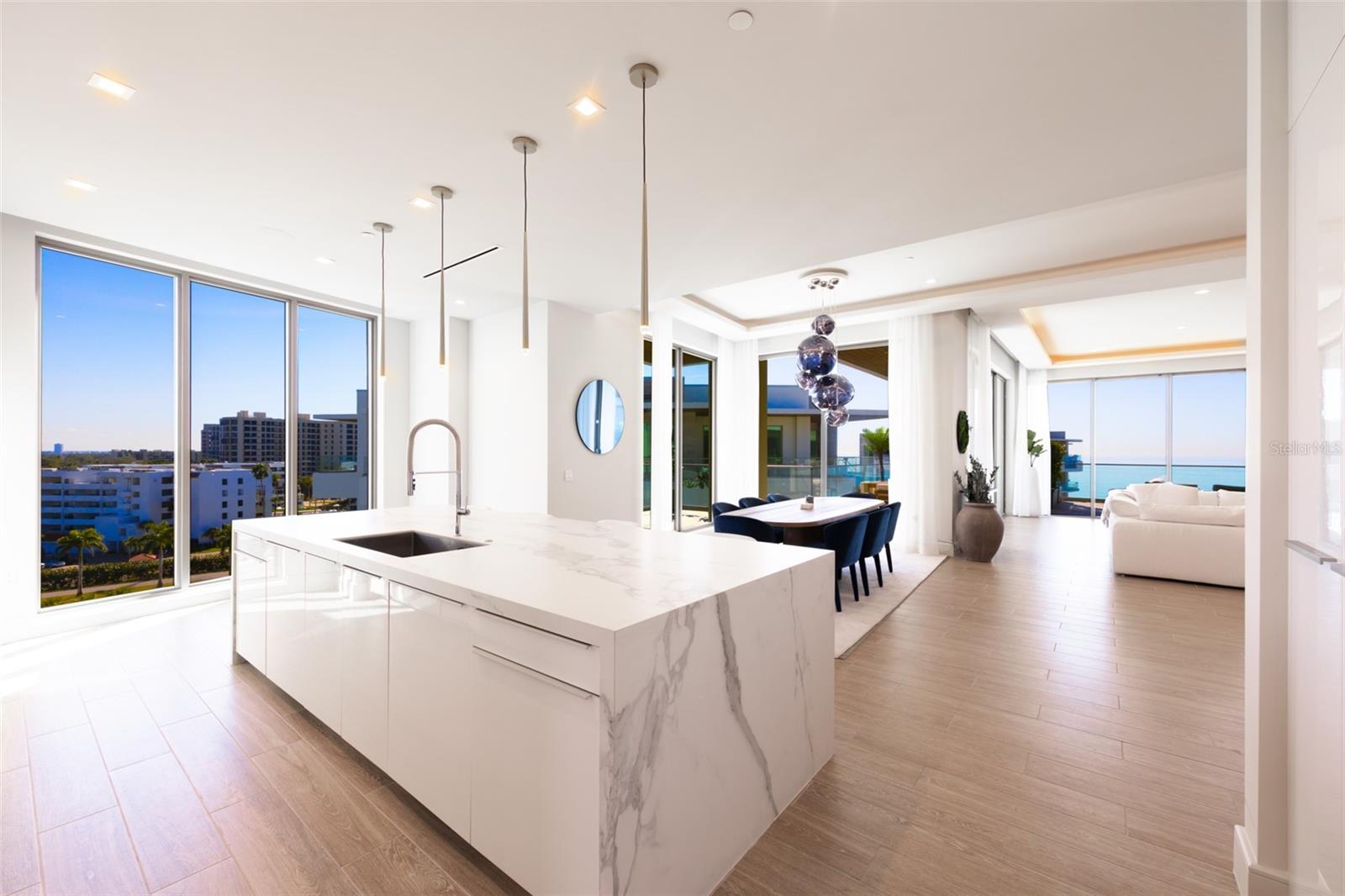 Image 15 of 65 For 1591 Gulf Of Mexico Drive 619