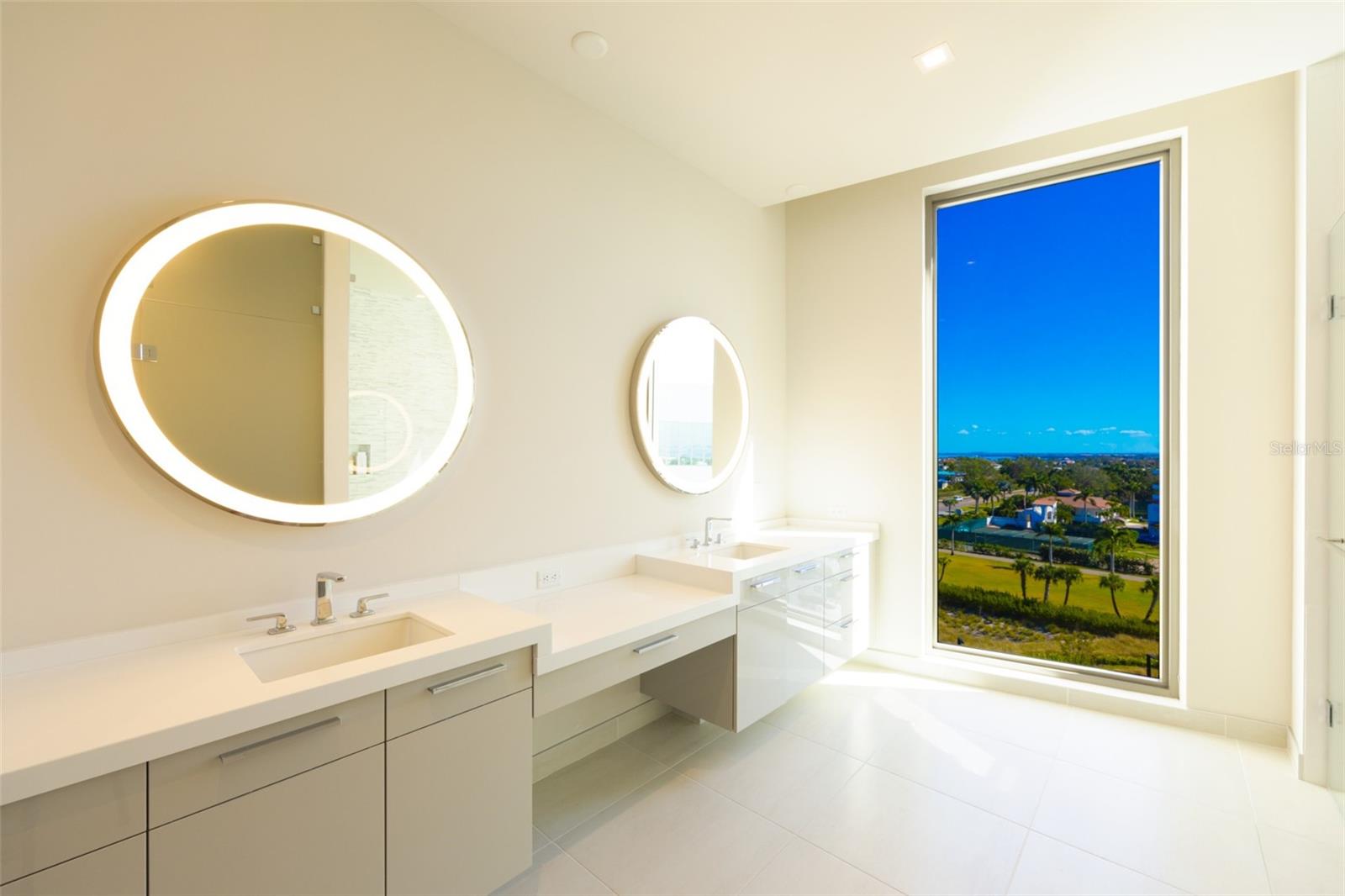 Image 30 of 65 For 1591 Gulf Of Mexico Drive 619