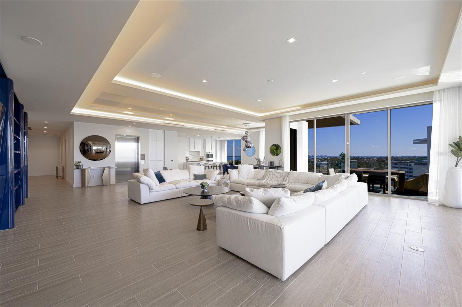 Image 5 of 65 For 1591 Gulf Of Mexico Drive 619