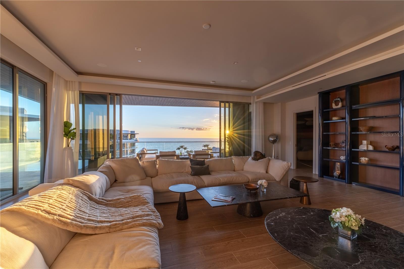 Image 51 of 65 For 1591 Gulf Of Mexico Drive 619