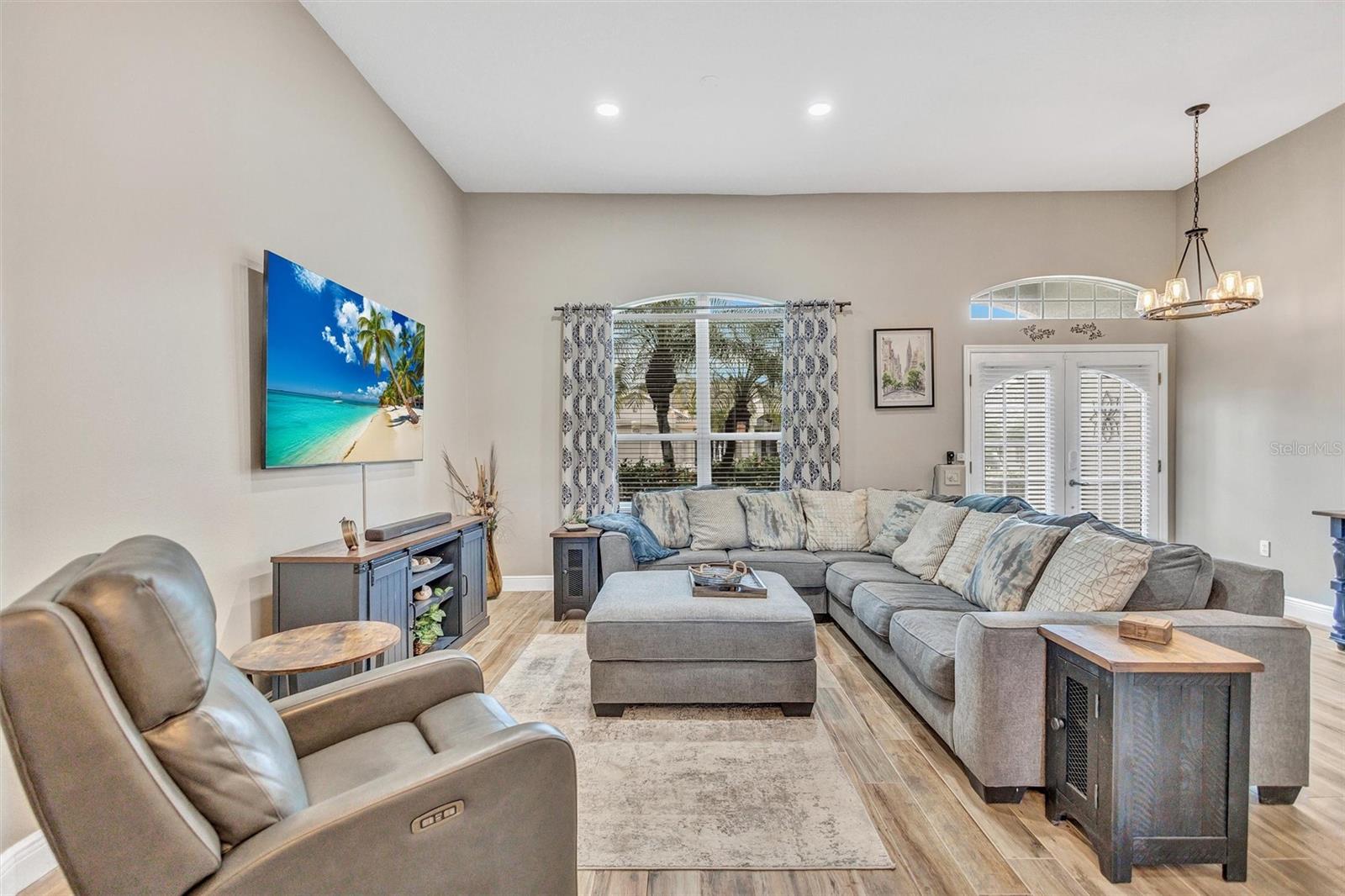 Image 11 of 54 For 4984 Wild Daisy Lane