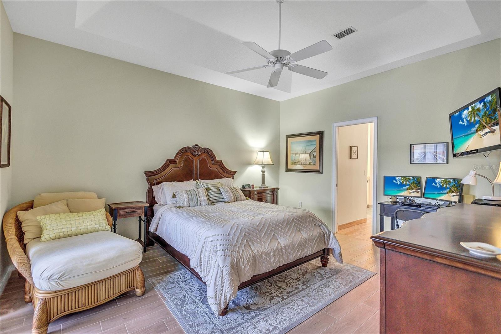 Image 35 of 54 For 4984 Wild Daisy Lane