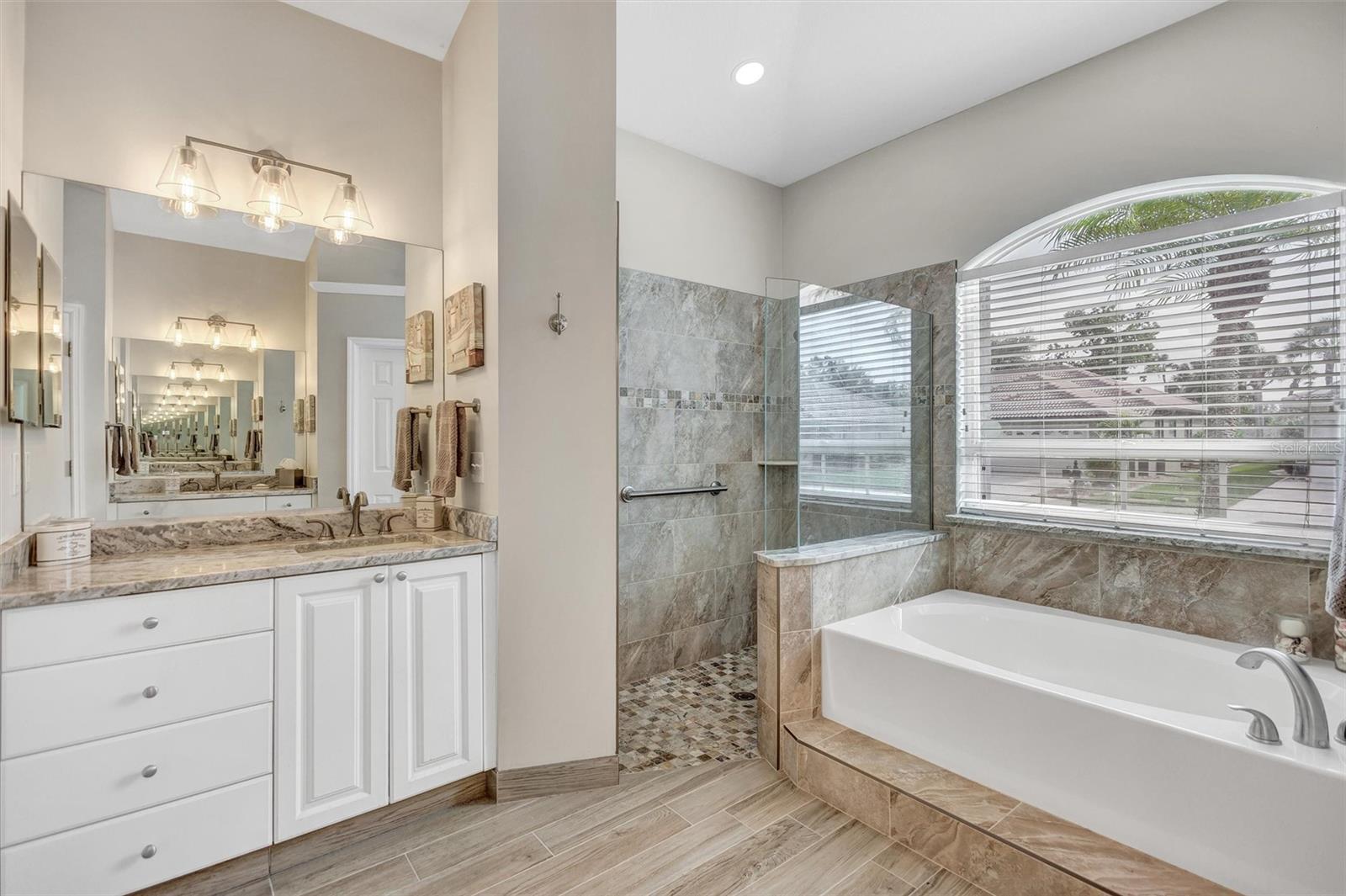 Image 37 of 54 For 4984 Wild Daisy Lane