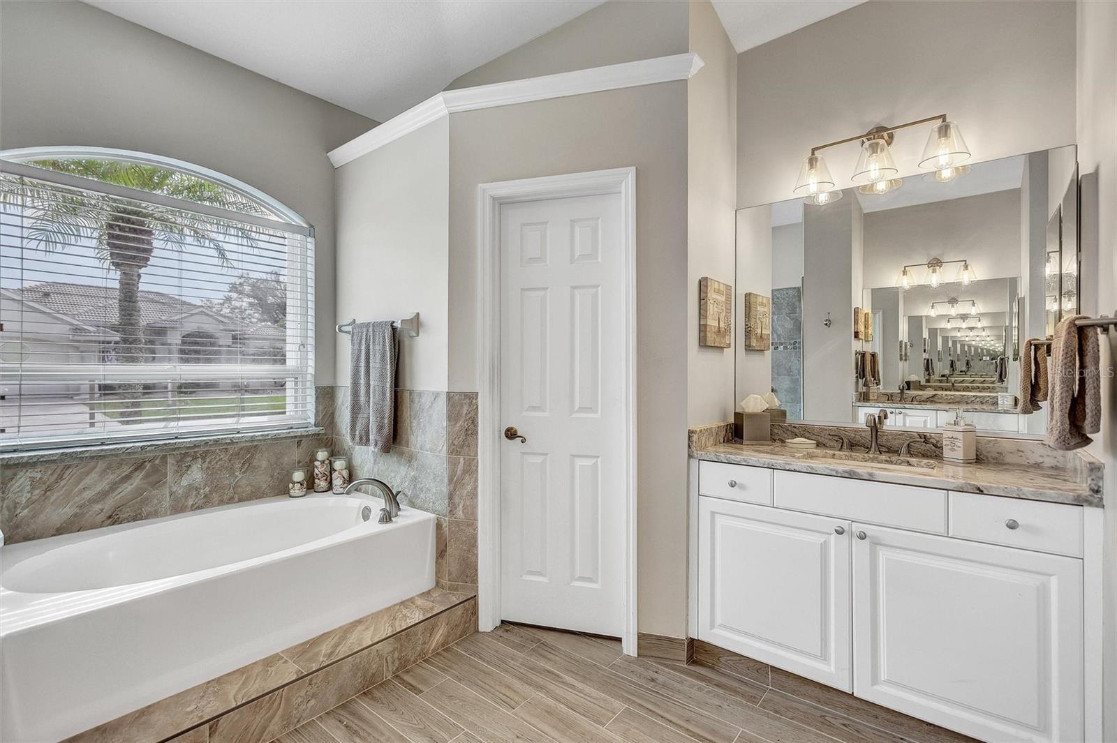 Image 38 of 54 For 4984 Wild Daisy Lane