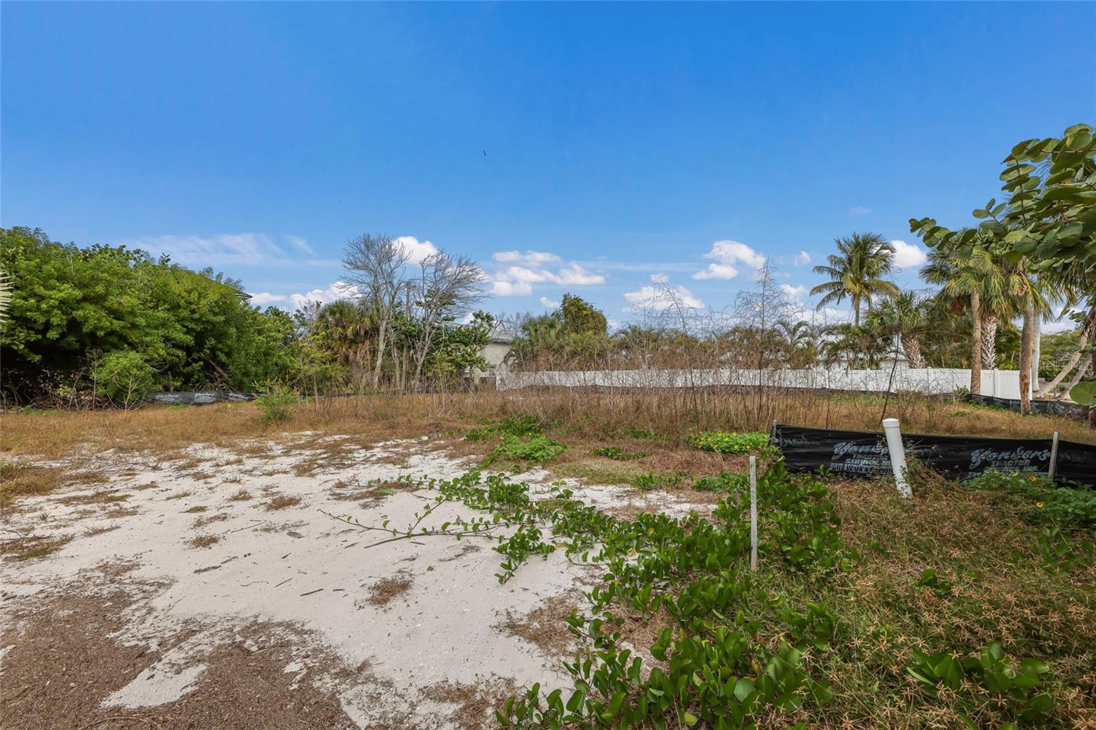 Image 4 of 23 For 6500 Gulfside Road