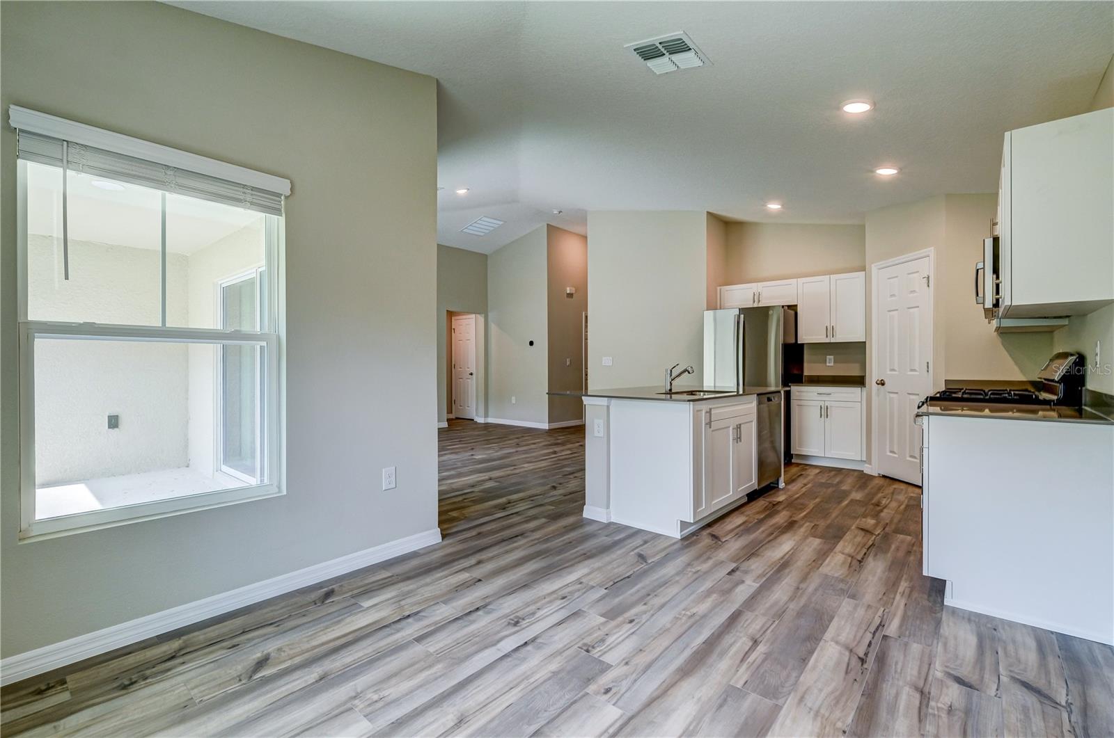 Image 10 of 33 For 12730 Hysmith Loop