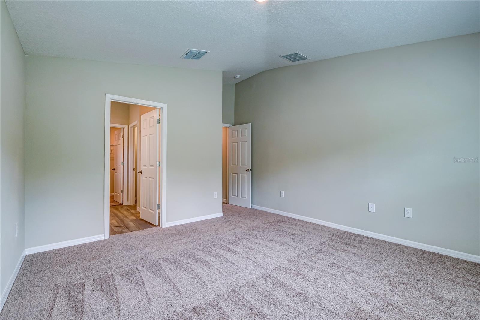 Image 13 of 33 For 12730 Hysmith Loop