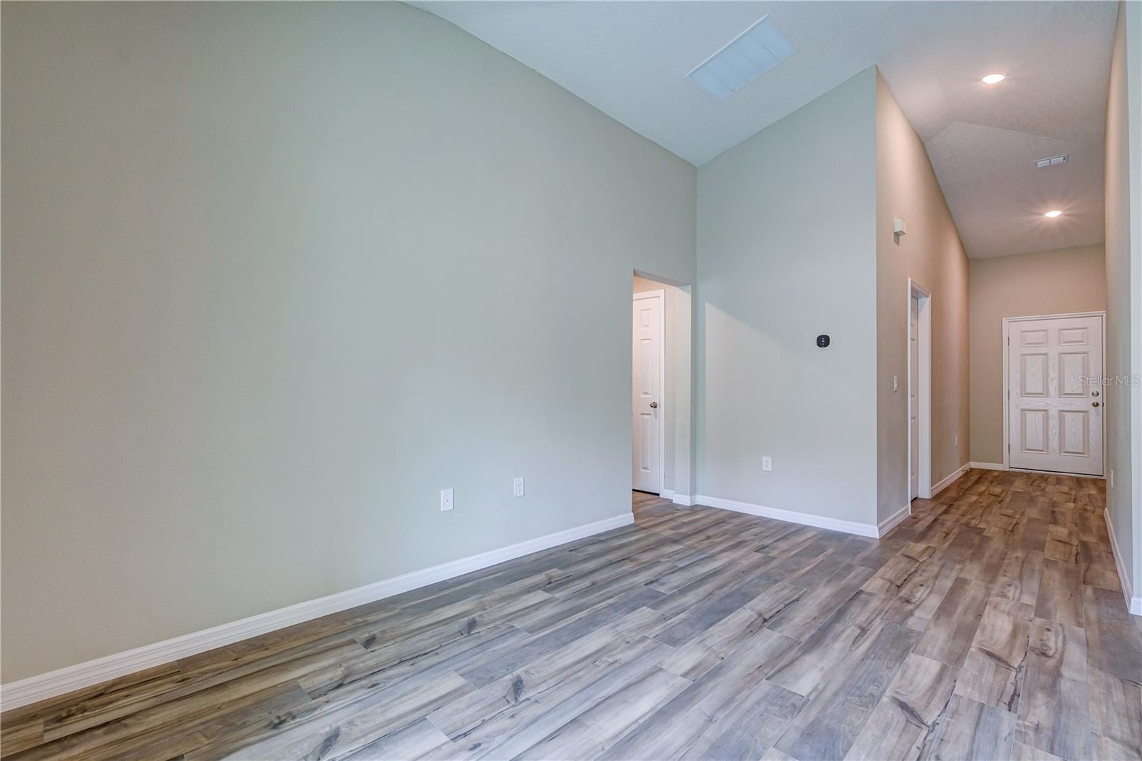 Image 3 of 33 For 12730 Hysmith Loop