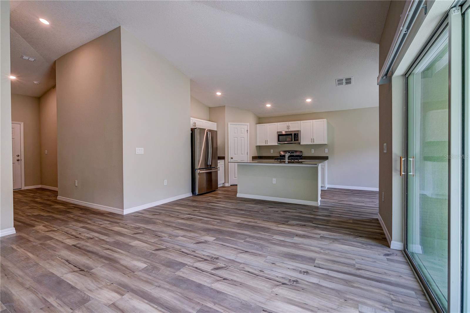 Image 4 of 33 For 12730 Hysmith Loop