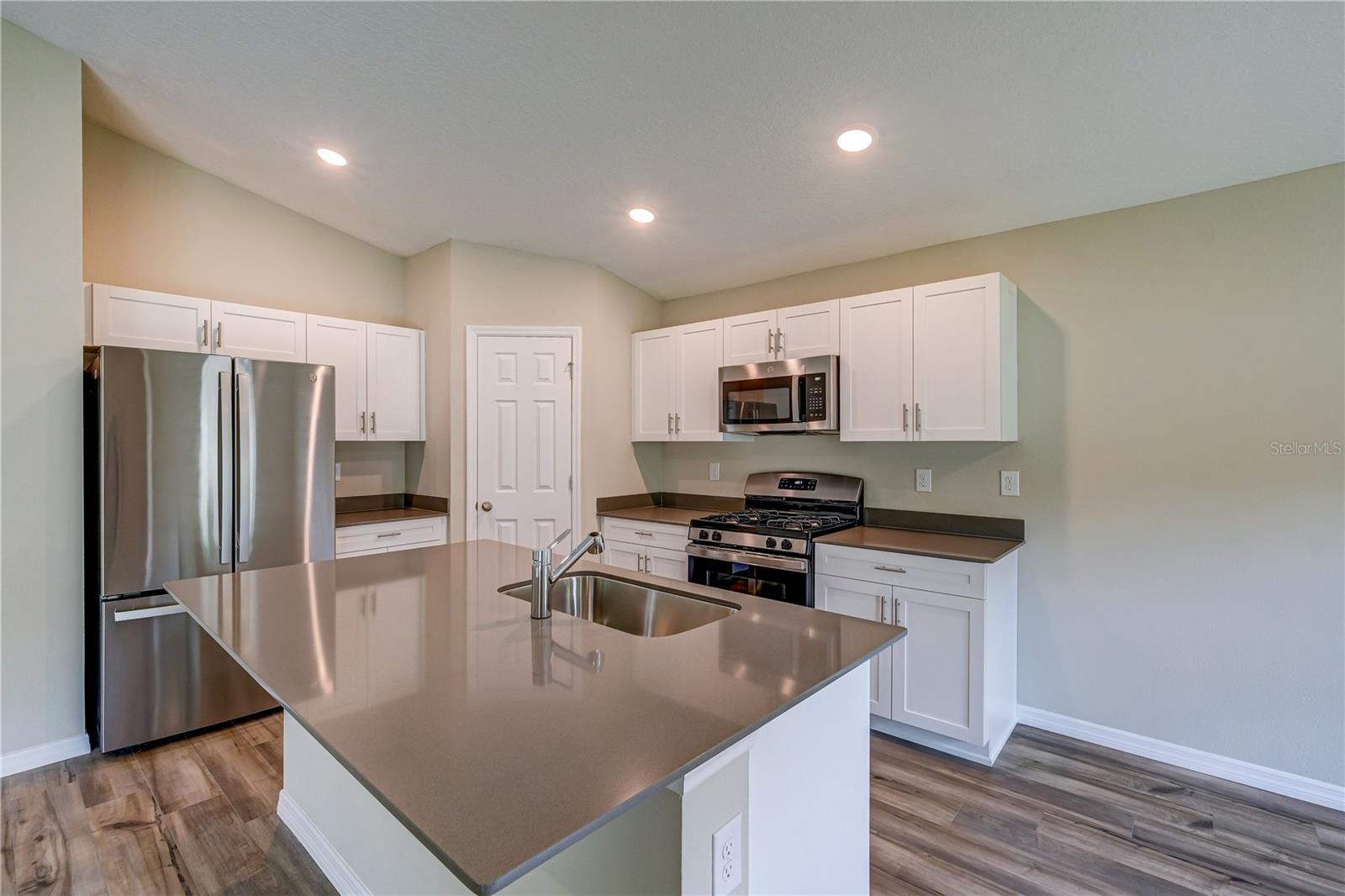 Image 8 of 33 For 12730 Hysmith Loop