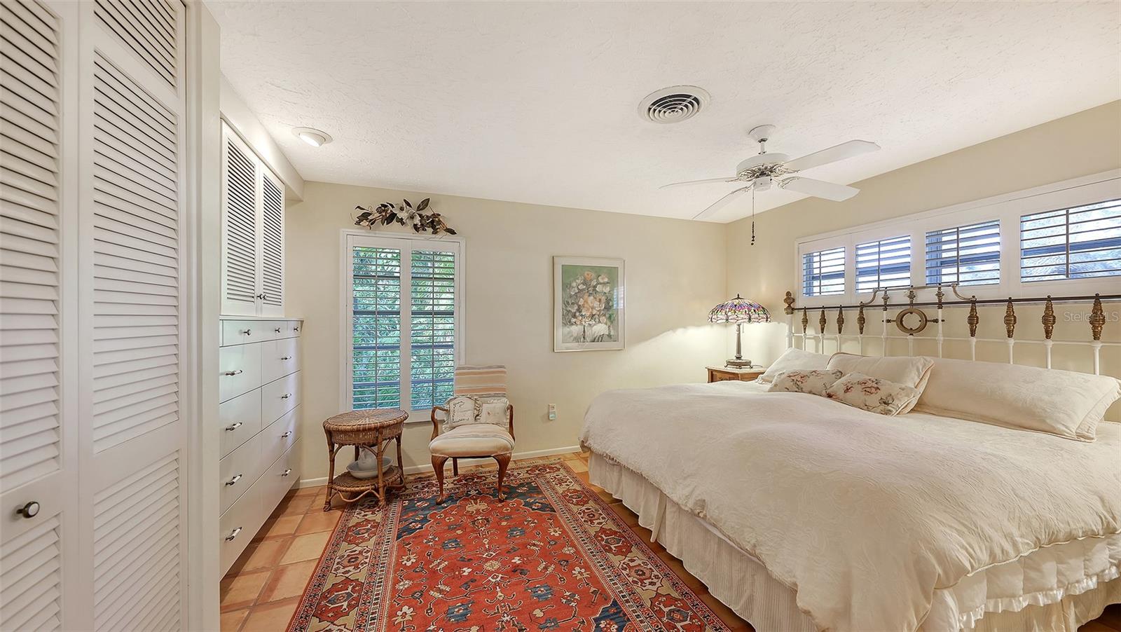 Image 20 of 46 For 1672 Shoreland Drive