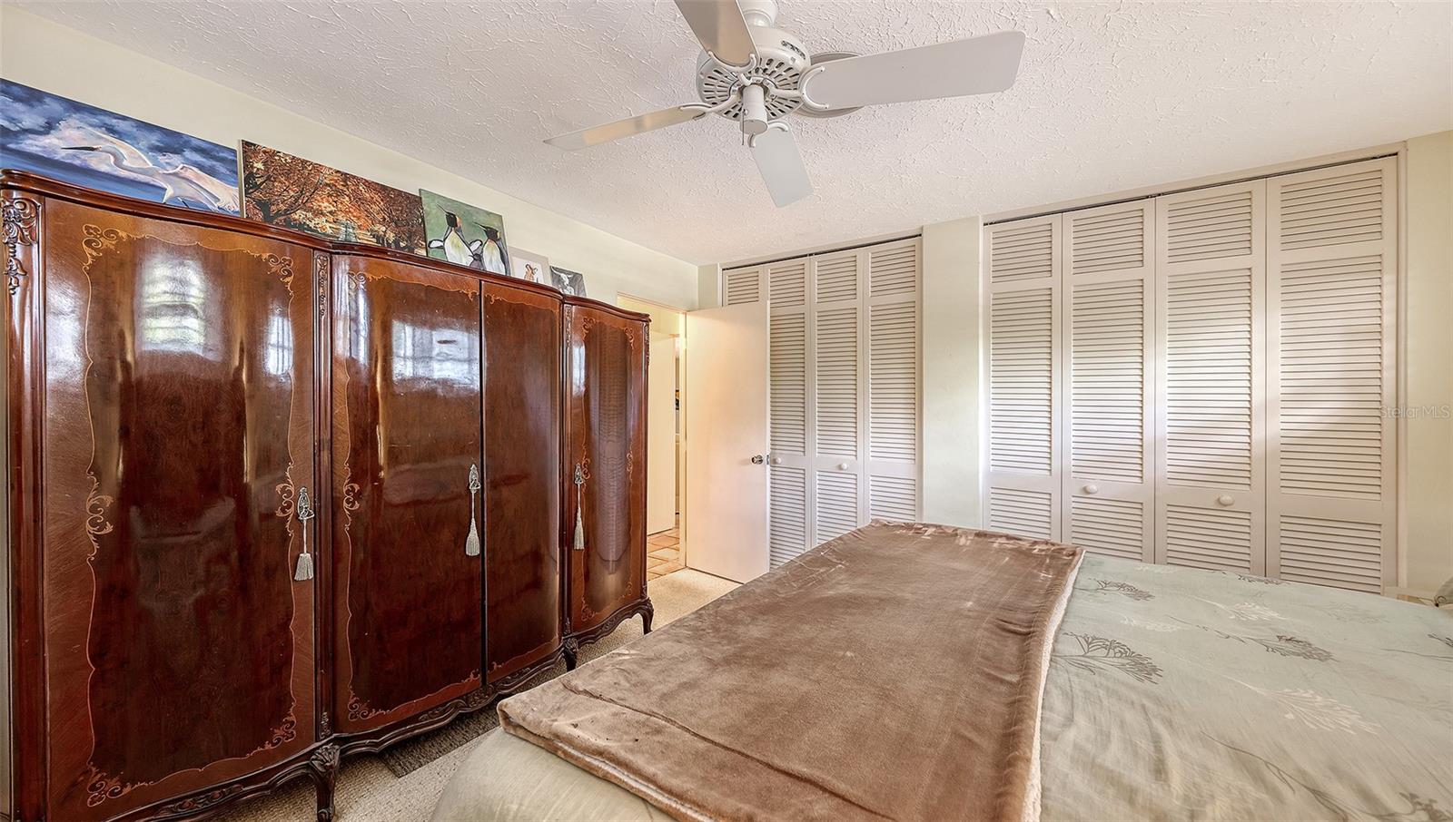 Image 25 of 46 For 1672 Shoreland Drive