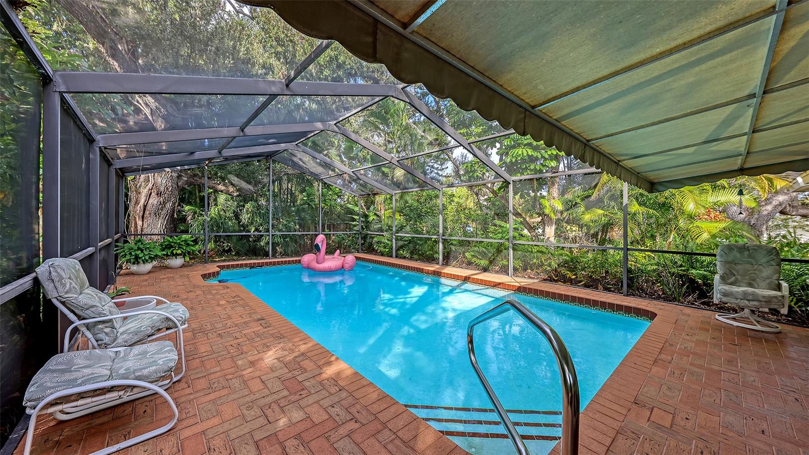 Image 32 of 46 For 1672 Shoreland Drive