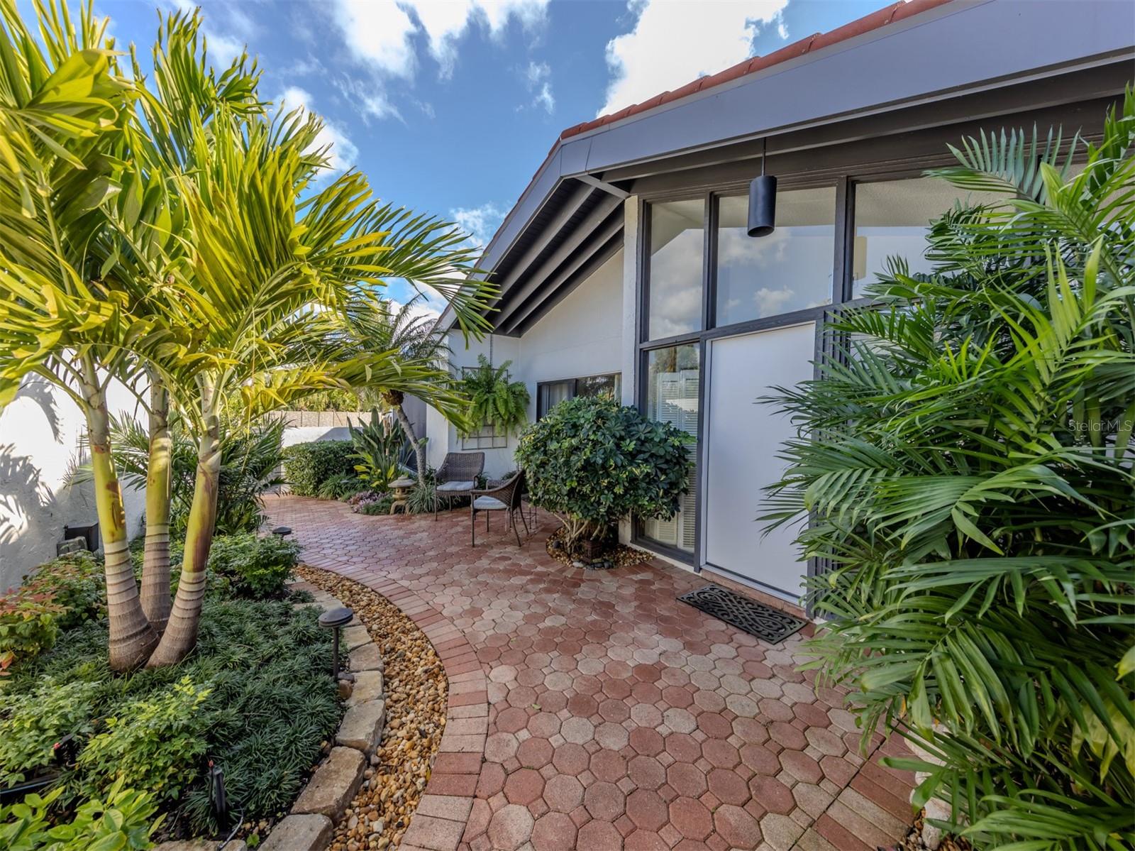 Image 4 of 60 For 786 Sarabay Road 19