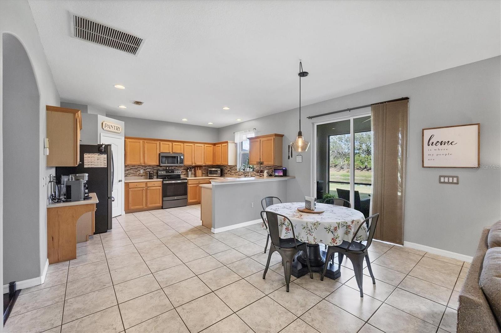 Image 17 of 91 For 8323 Haven Harbour Way