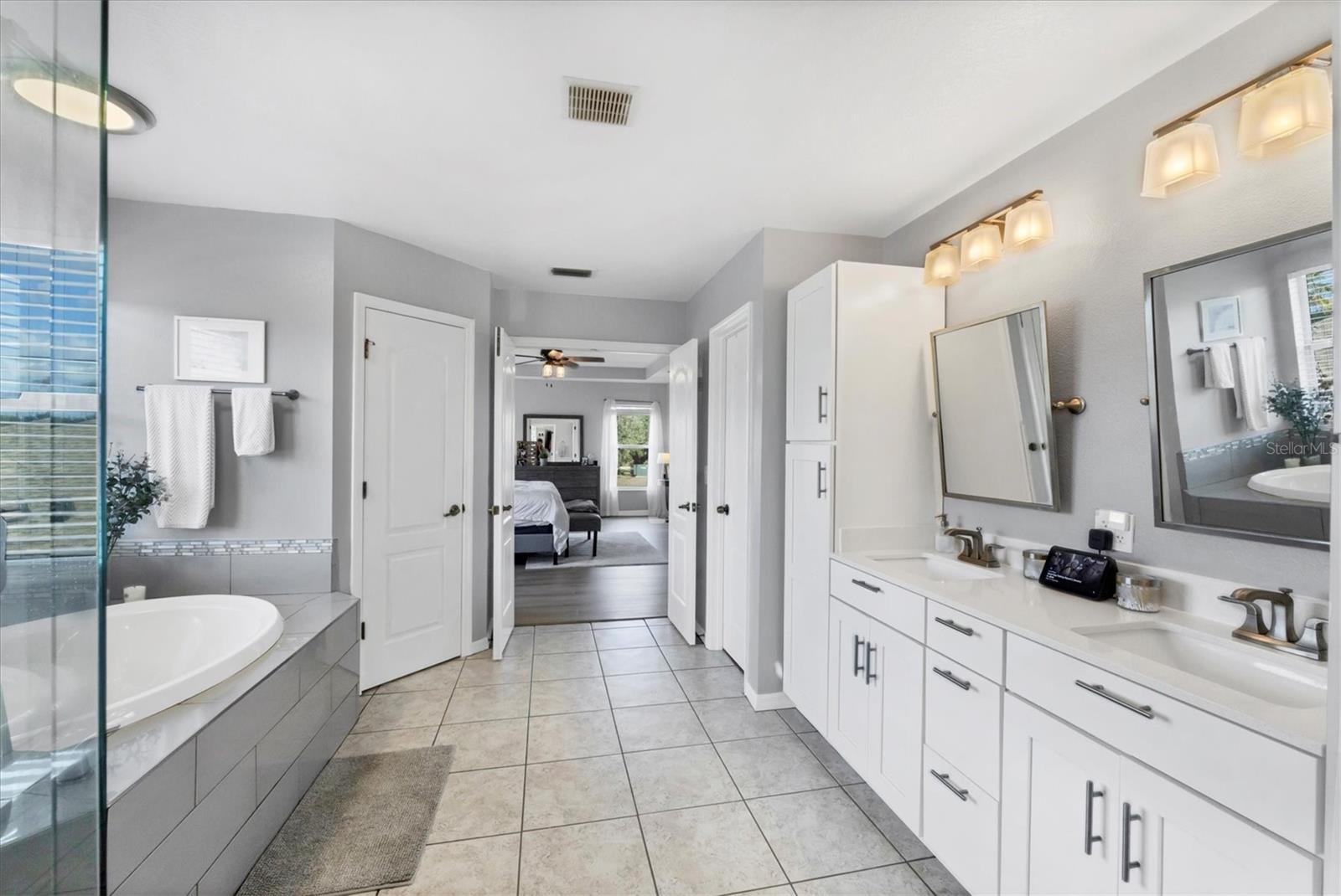 Image 26 of 91 For 8323 Haven Harbour Way