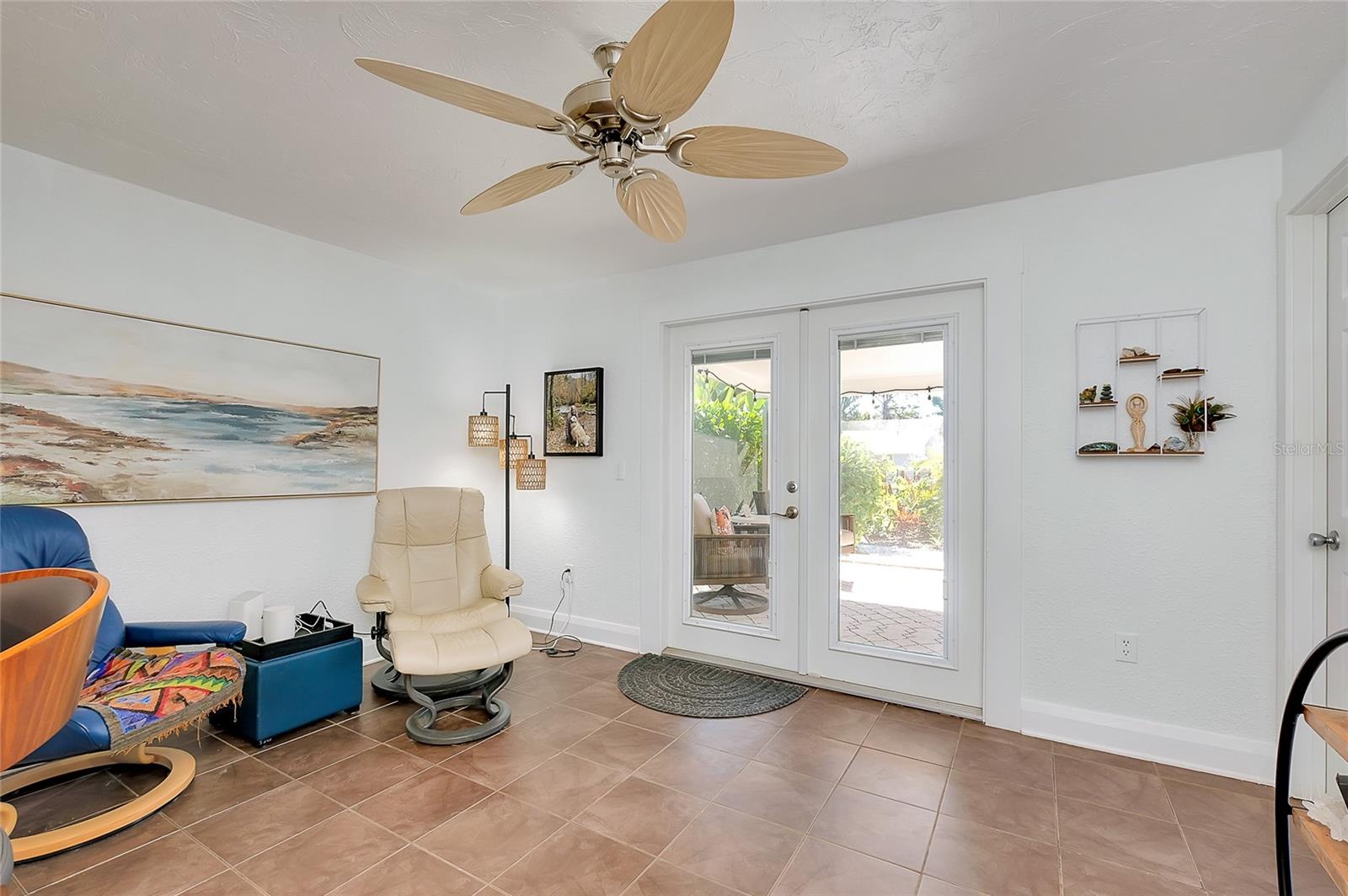 Listing photo id 24 for 223 Palmetto Road W