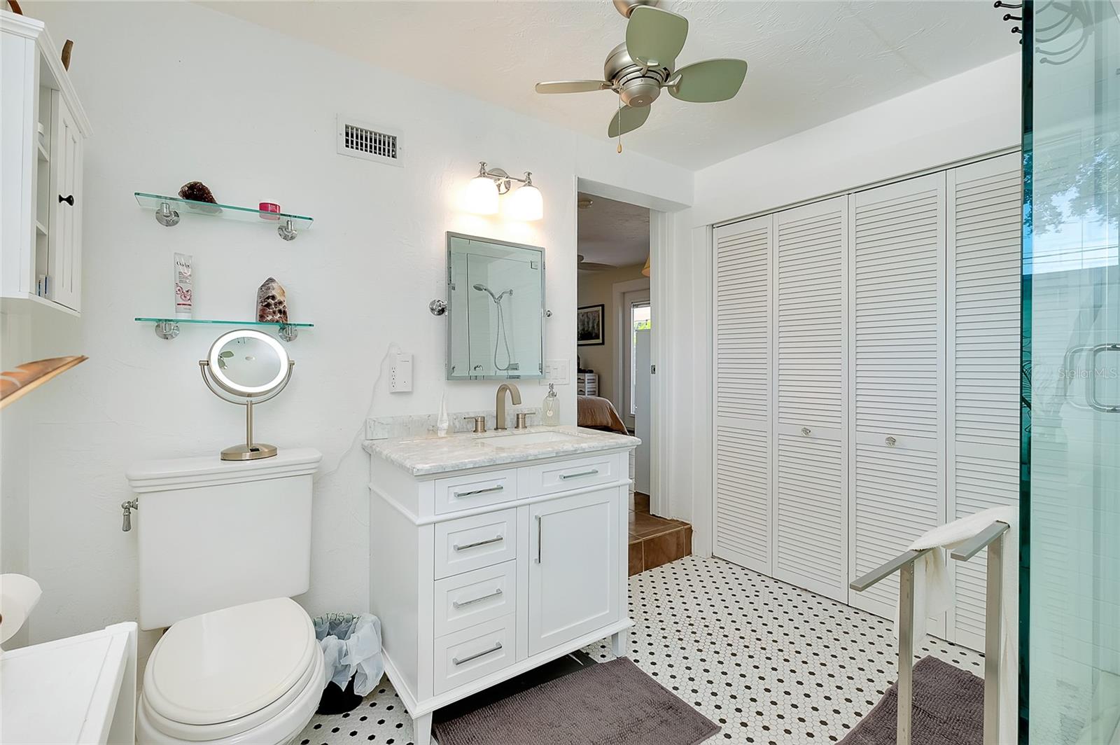 Listing photo id 34 for 223 Palmetto Road W