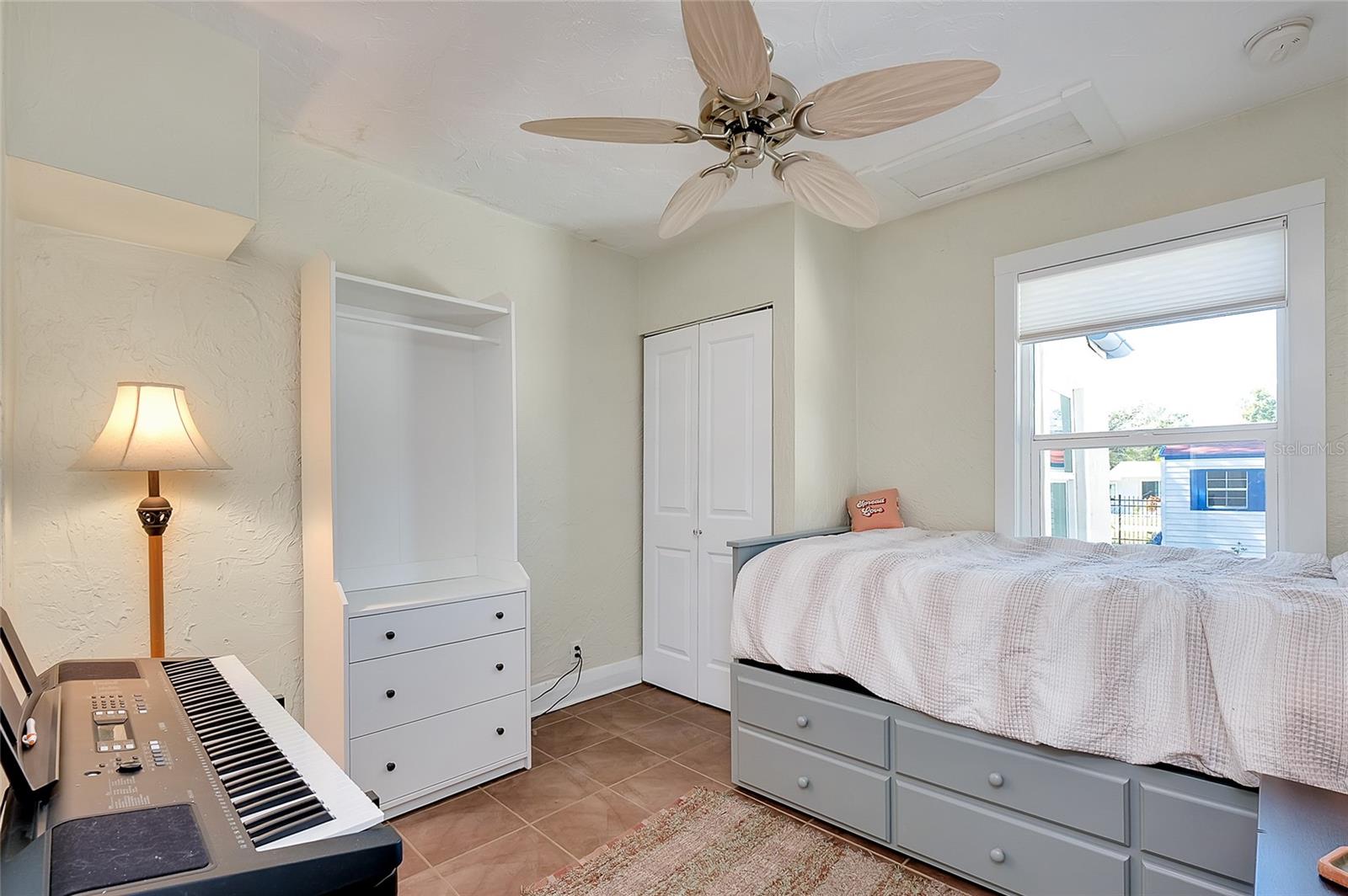 Listing photo id 40 for 223 Palmetto Road W