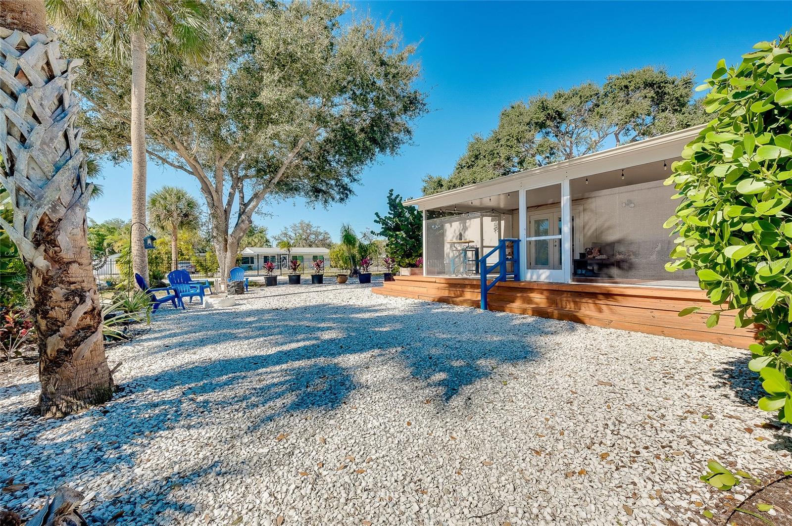 Listing photo id 59 for 223 Palmetto Road W