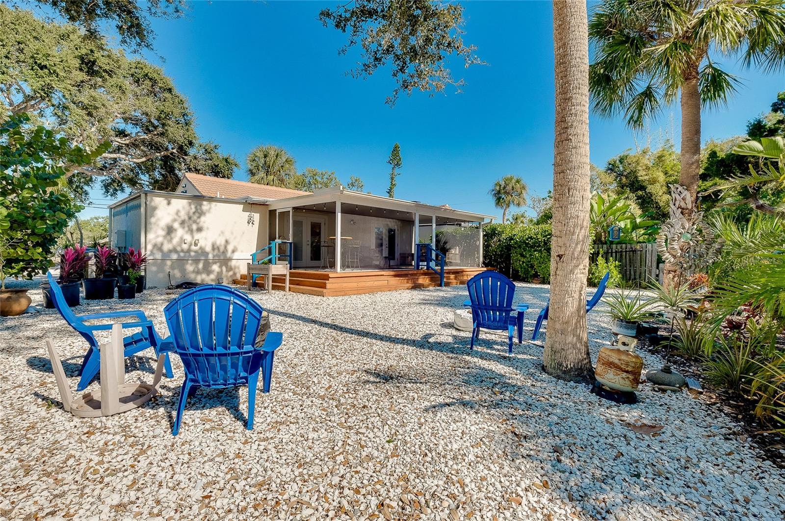 Listing photo id 61 for 223 Palmetto Road W