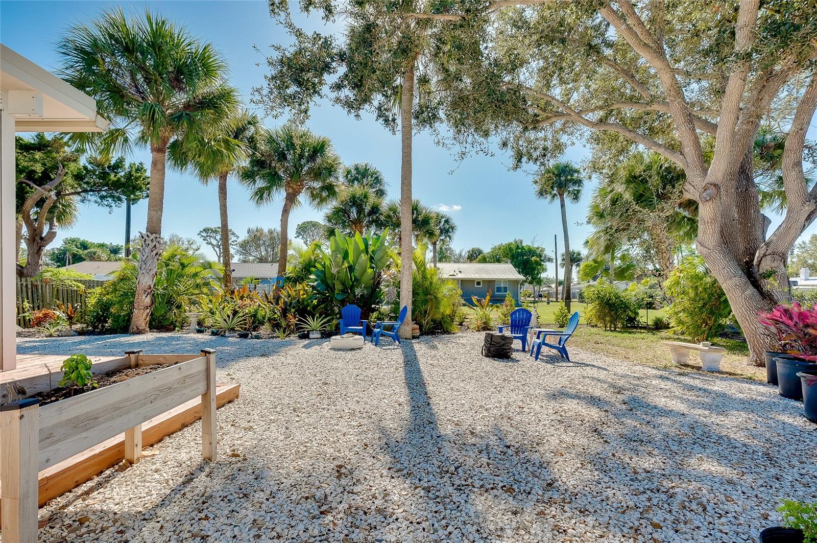 Listing photo id 64 for 223 Palmetto Road W