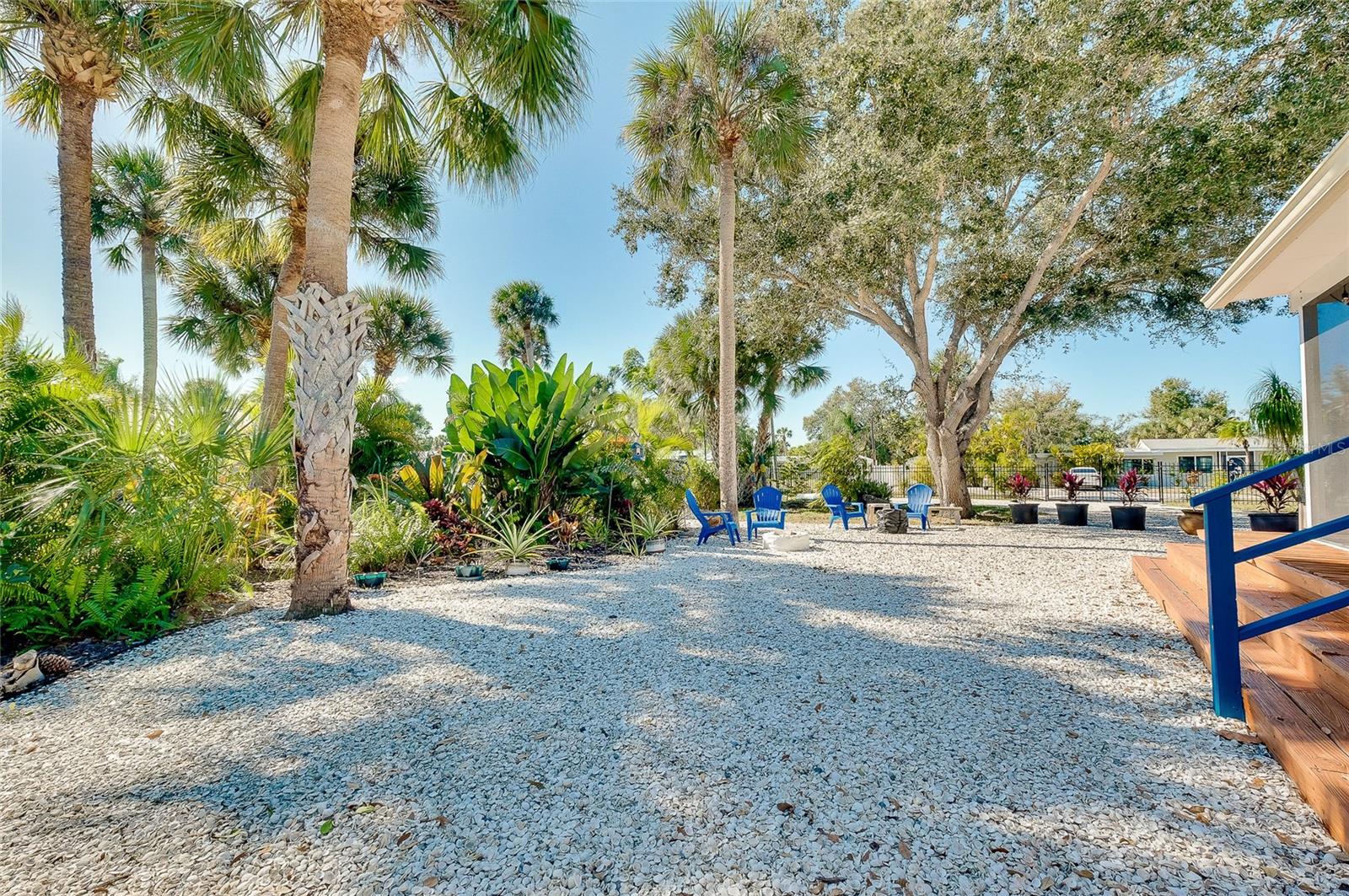 Listing photo id 66 for 223 Palmetto Road W