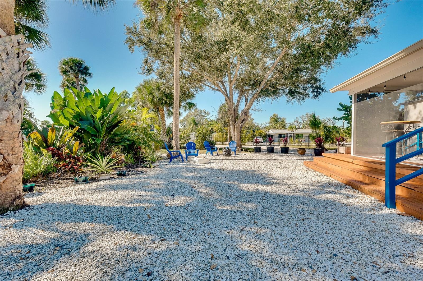 Listing photo id 67 for 223 Palmetto Road W