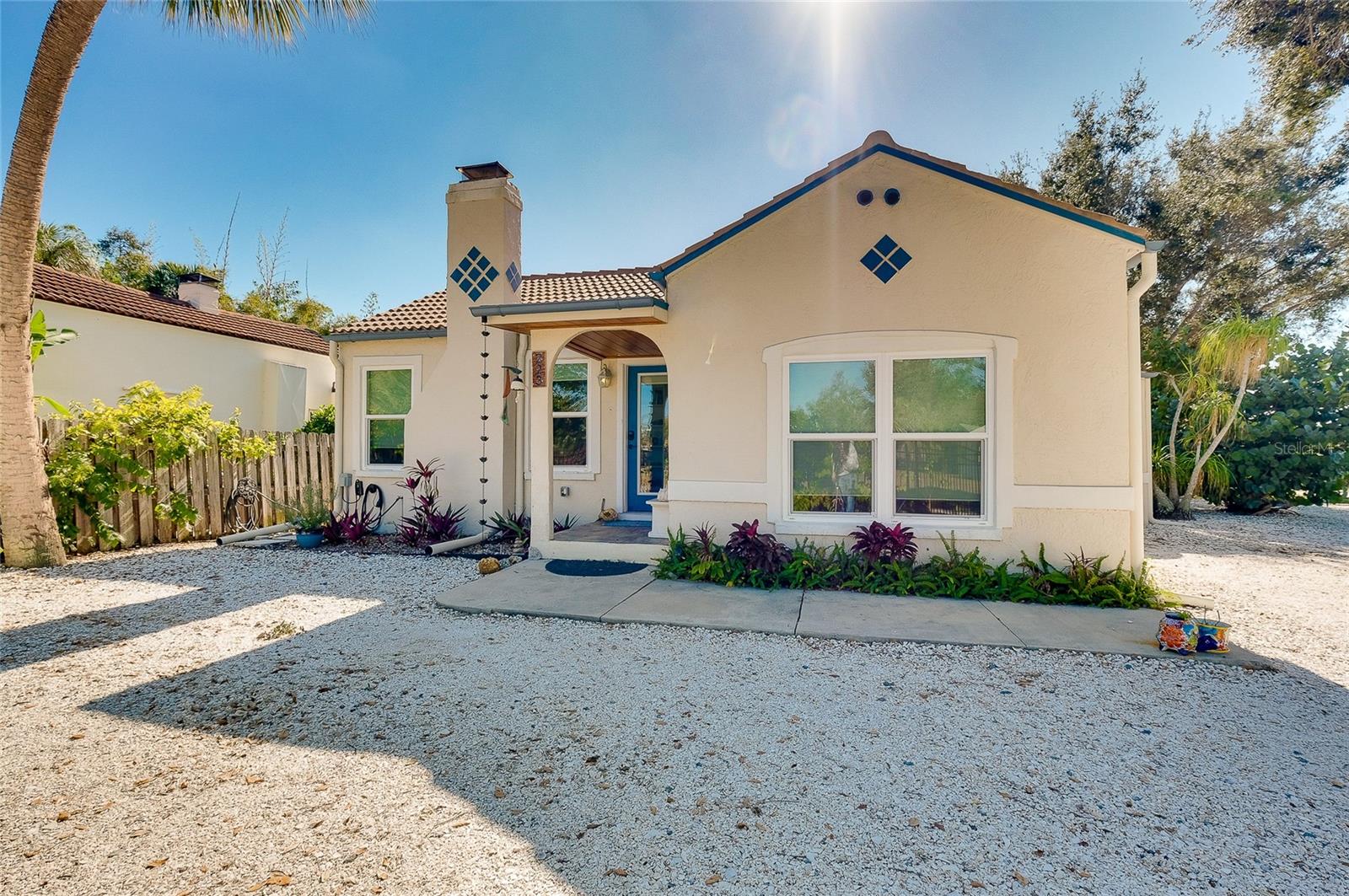 Listing photo id 74 for 223 Palmetto Road W