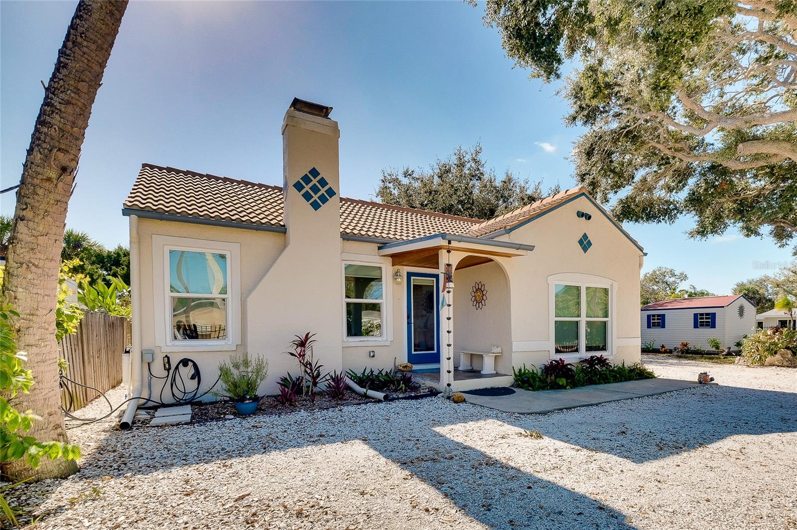 Listing photo id 75 for 223 Palmetto Road W