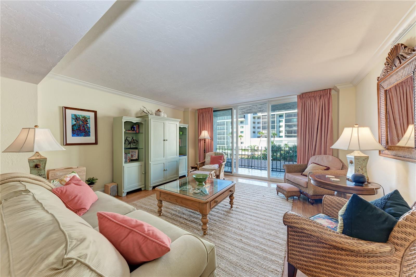 Listing photo id 8 for 1212 Benjamin Franklin Drive 208