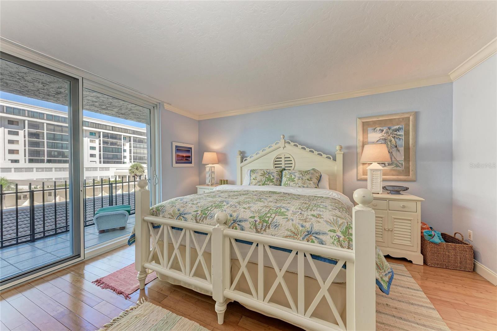 Listing photo id 14 for 1212 Benjamin Franklin Drive 208