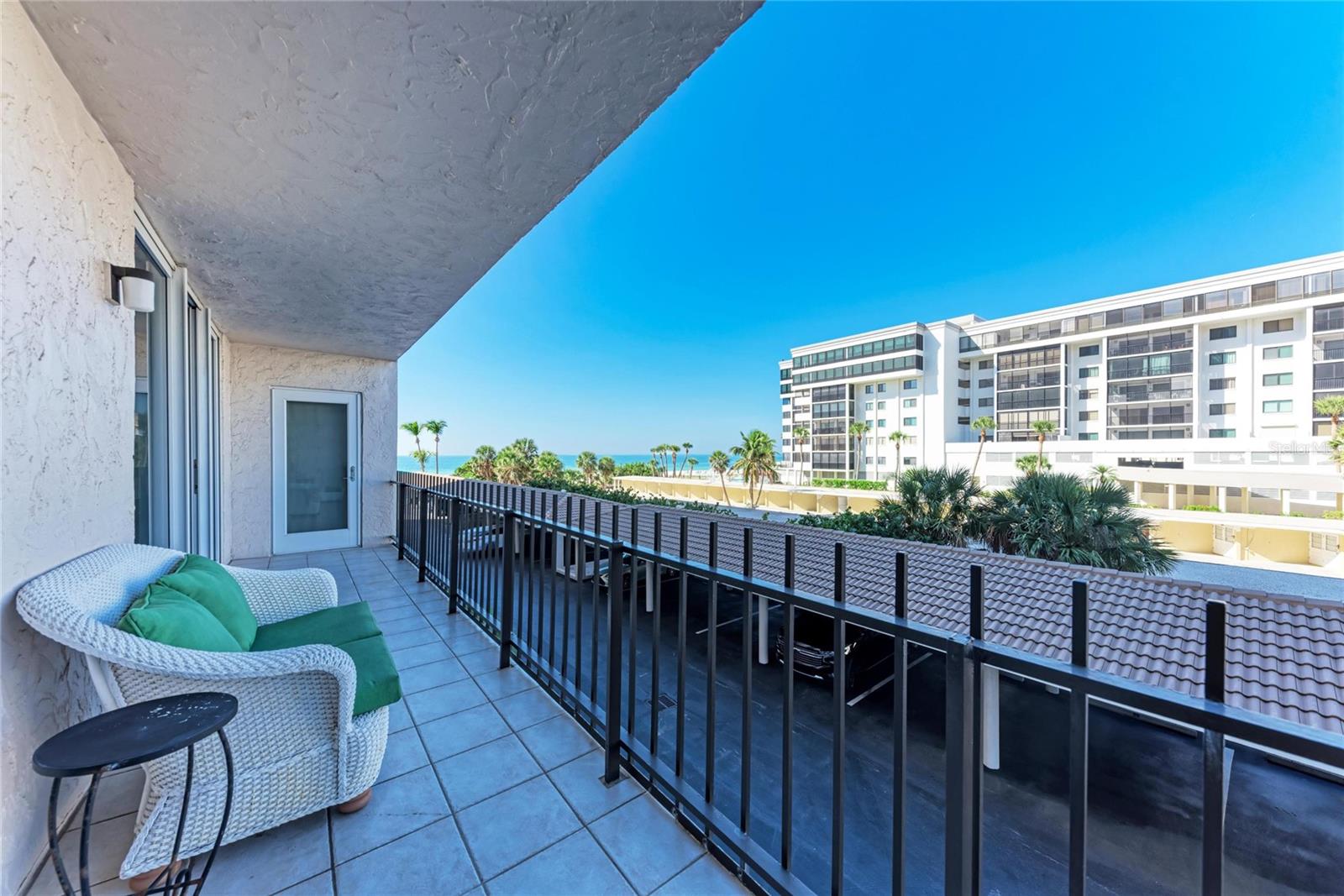 Listing photo id 18 for 1212 Benjamin Franklin Drive 208