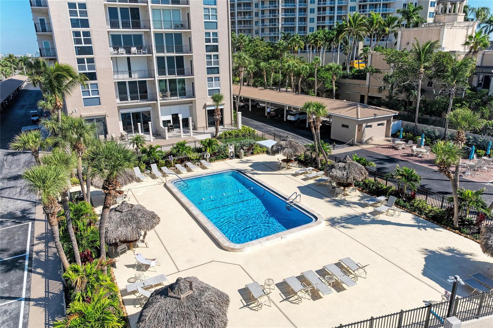 Listing photo id 23 for 1212 Benjamin Franklin Drive 208