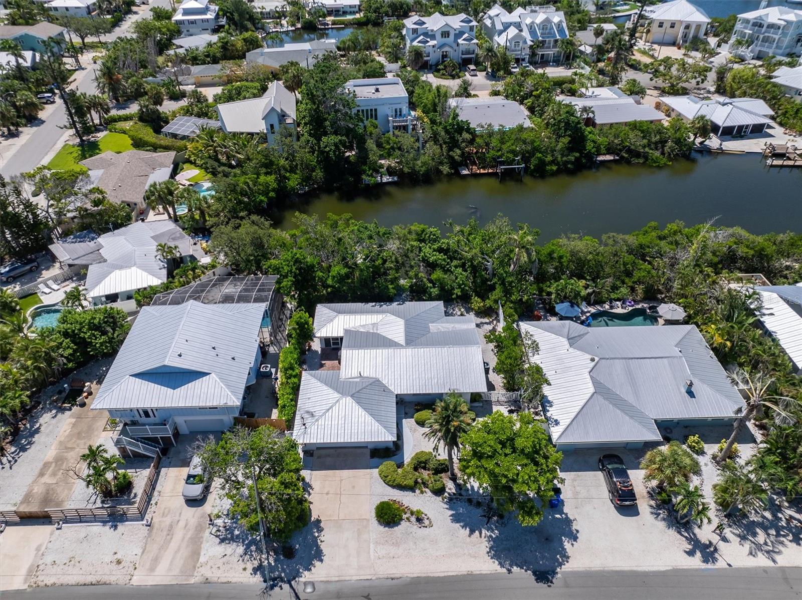 Image 44 of 60 For 413 Poinsettia Road