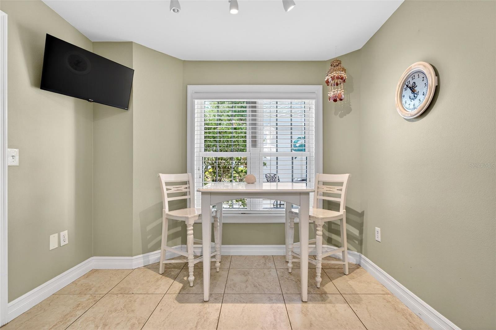 Image 21 of 73 For 3523 52nd Avenue W