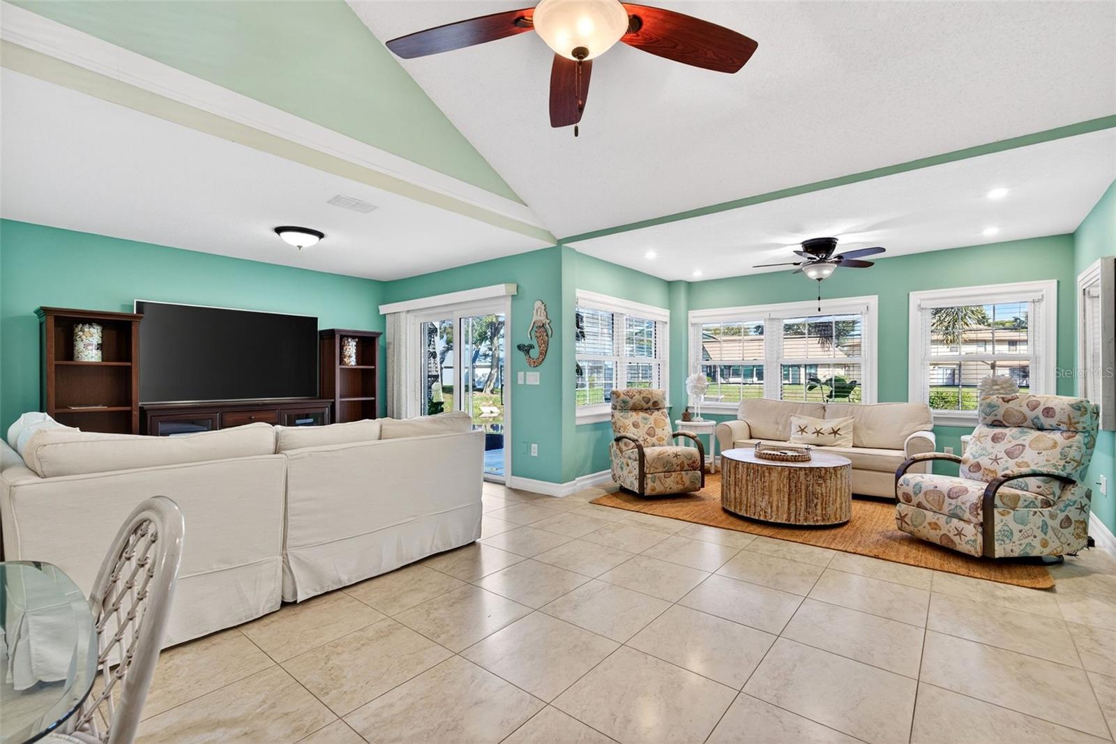 Image 24 of 73 For 3523 52nd Avenue W