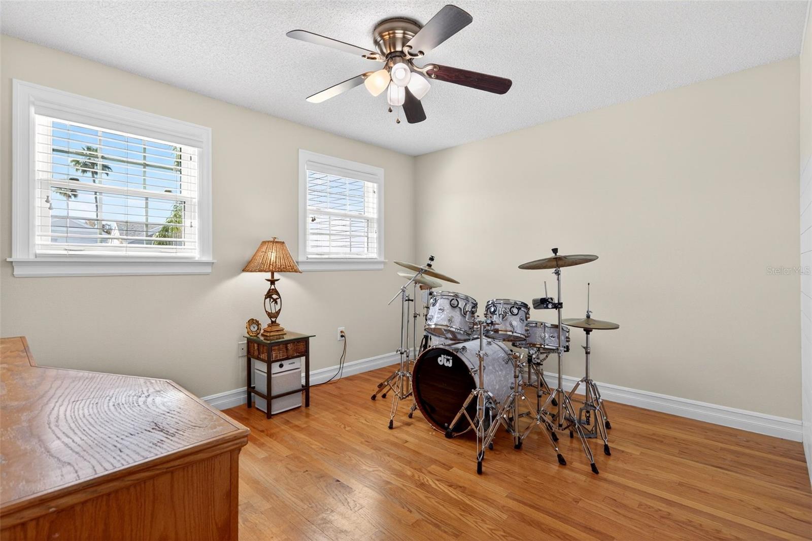 Image 40 of 73 For 3523 52nd Avenue W