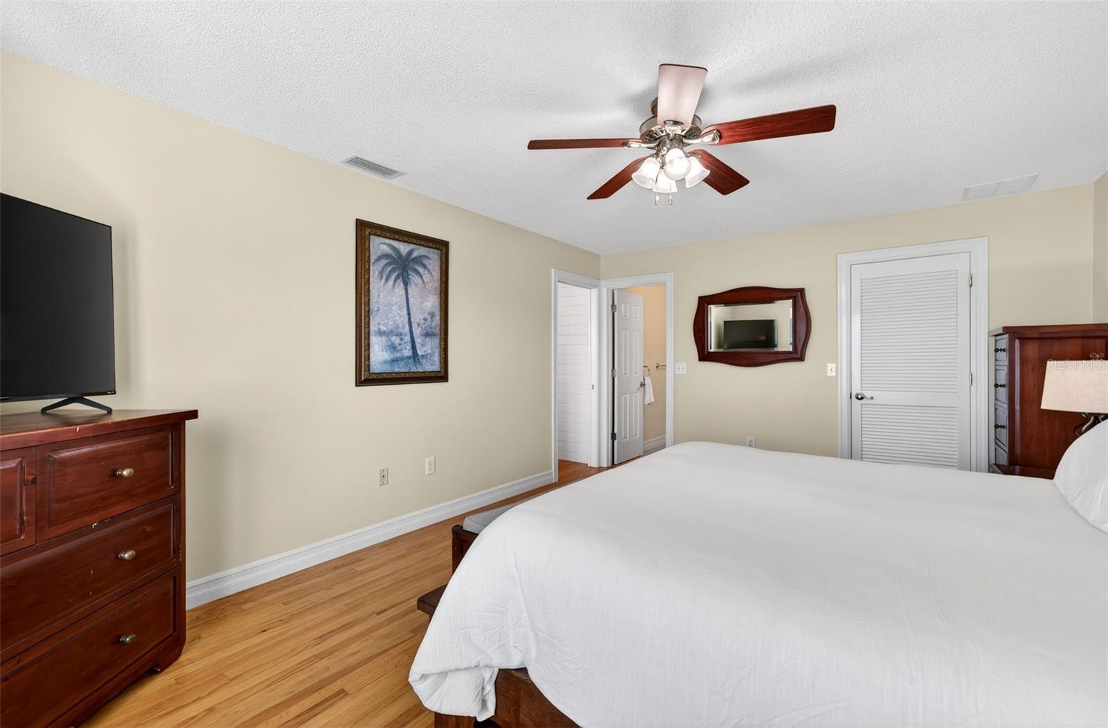 Image 42 of 73 For 3523 52nd Avenue W